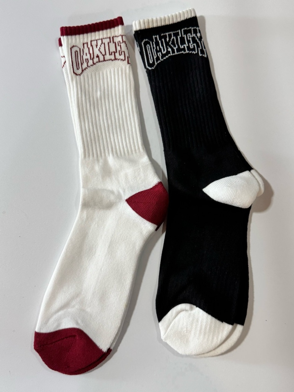 Oakley Two-Pack Athletic Crew Socks in White/Maroon and Black/White